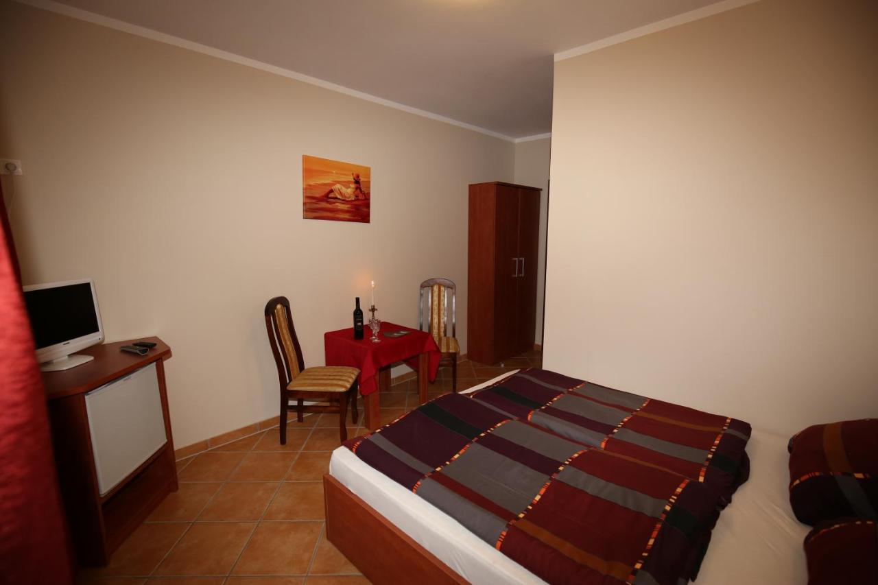 Bed and Breakfast Eurobaltyk Rewal Exterior foto